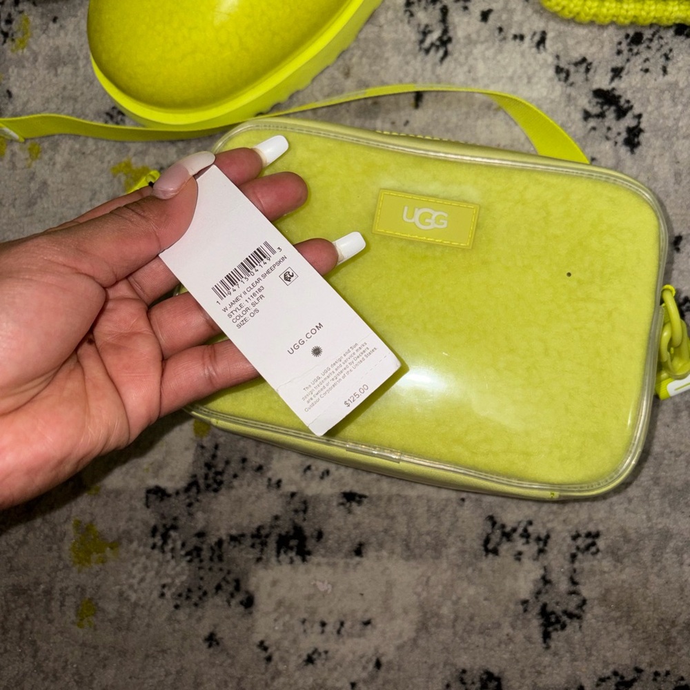 UGG Lime Green Boots, Hat & Bag BUNDLE 💚 - Picture 7 of 10